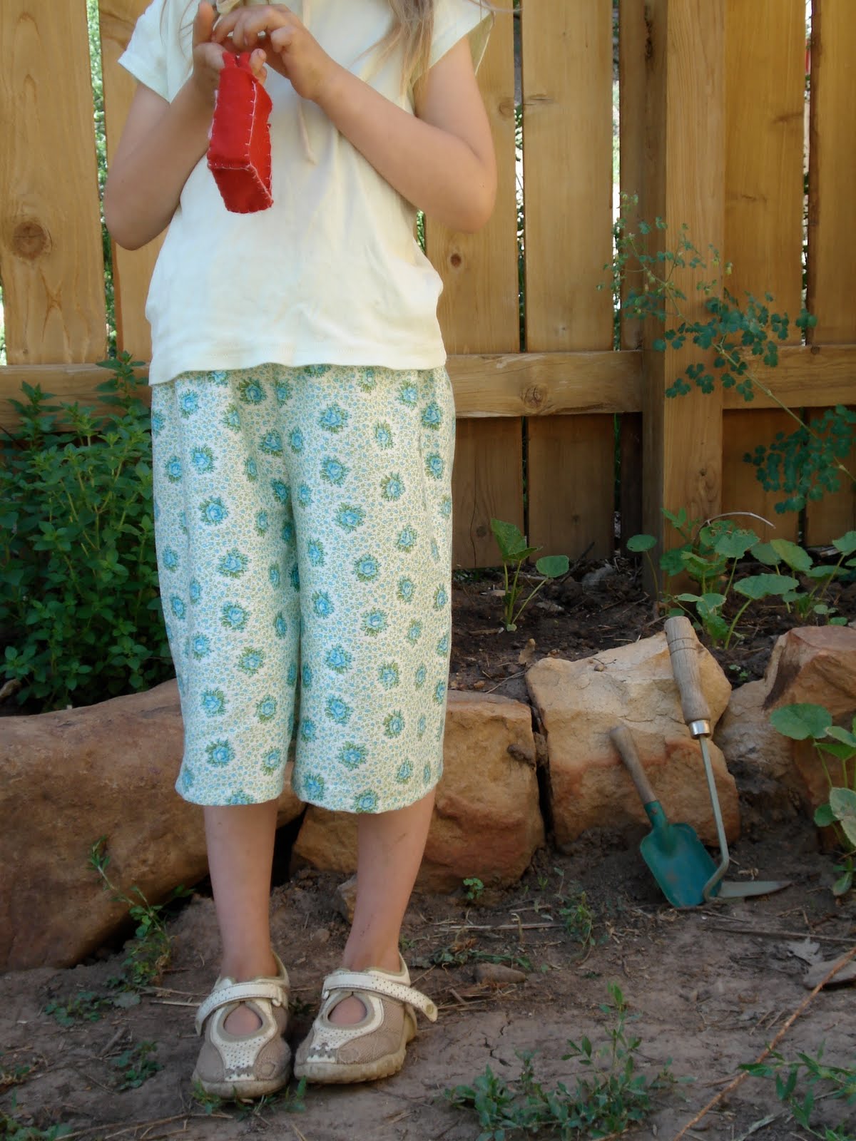 heirloom seasons WIP Wednesday Summer Garden Girl Pants