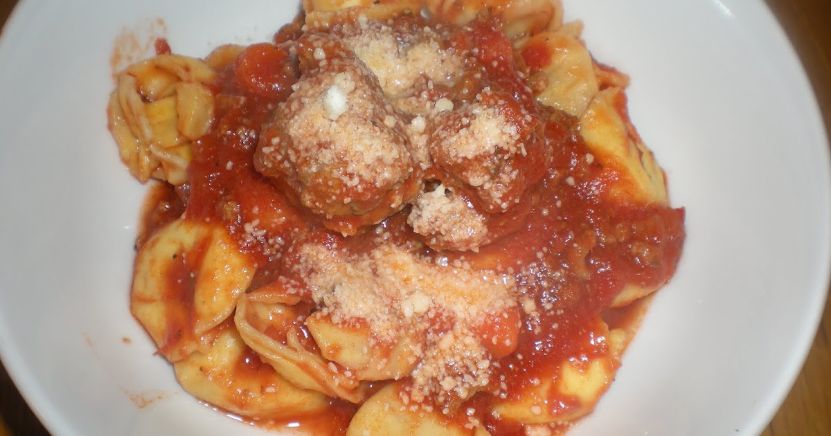 Wholesome Feasts CopyCat Olive Garden Tortellini Bolognese