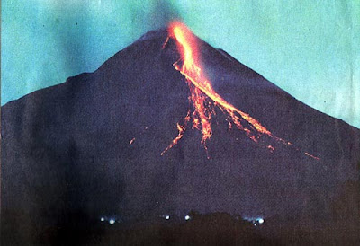 foto gunung merapi, letusan gunung merapi