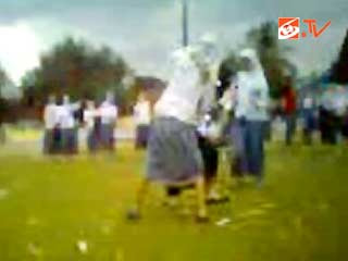 Video Kekerasan Siswi SMA Sampang