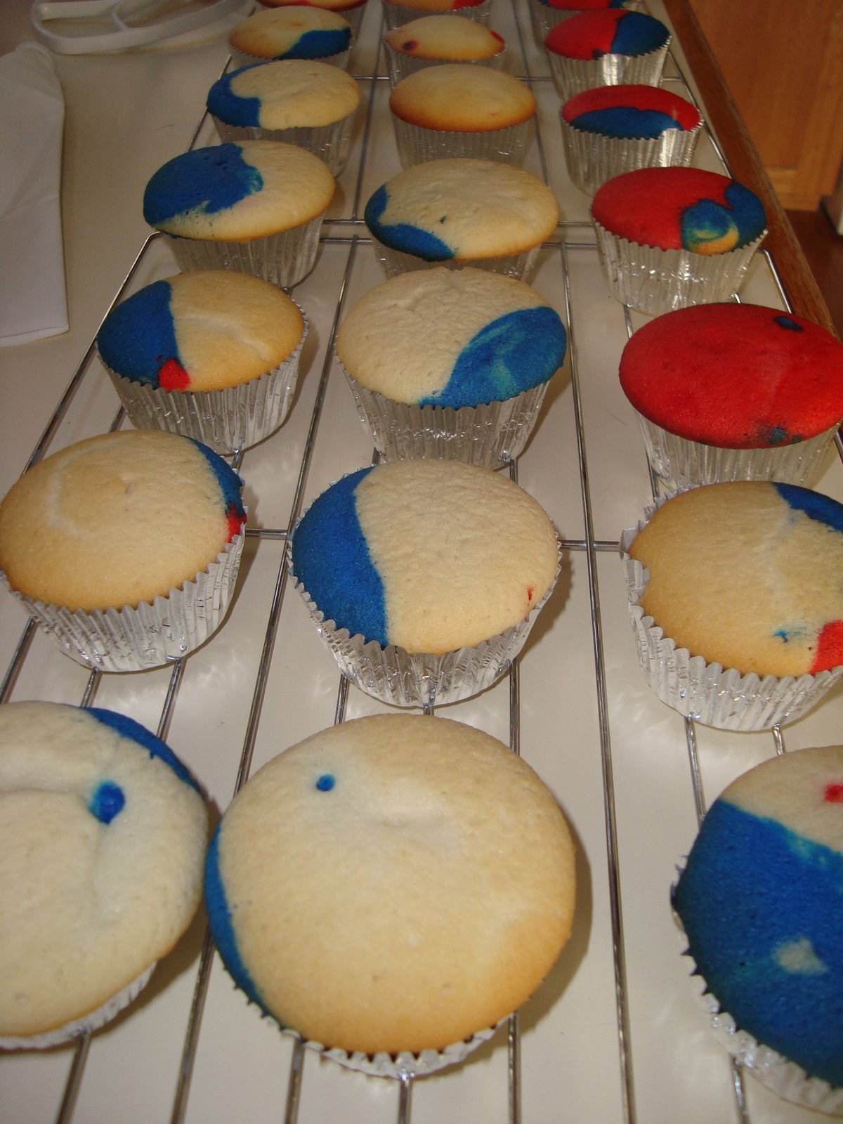[cupcake4.jpg]