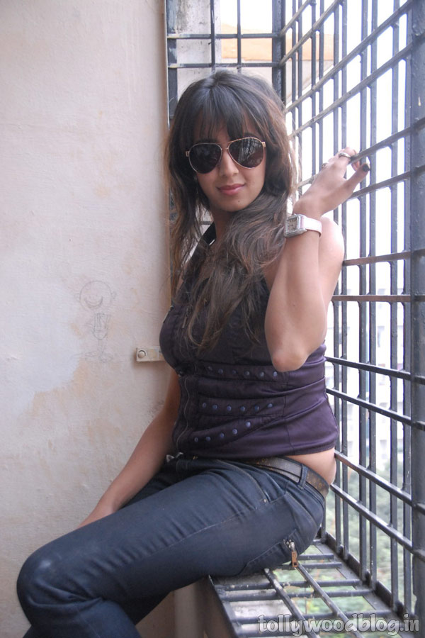 heroine photos kannada telugu kannada telugu heroine sanjjana latest hot stills heroine photos kannada telugu kannada telugu heroine sanjjana latest hot stills