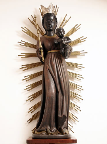 virgen-negra%2BSanta%2BMaria%2Bde%2Blos%