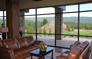trailhead suncadia fireside rope rider offers golf course views