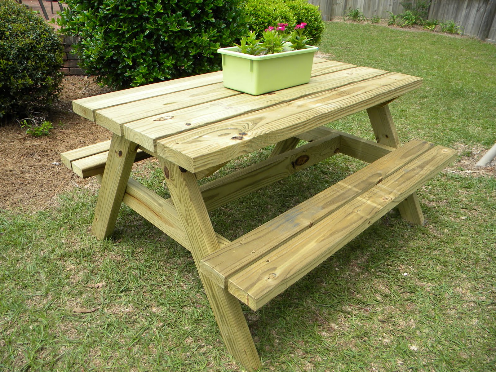 Guide to Get Picnic table with built in cooler plans The bench