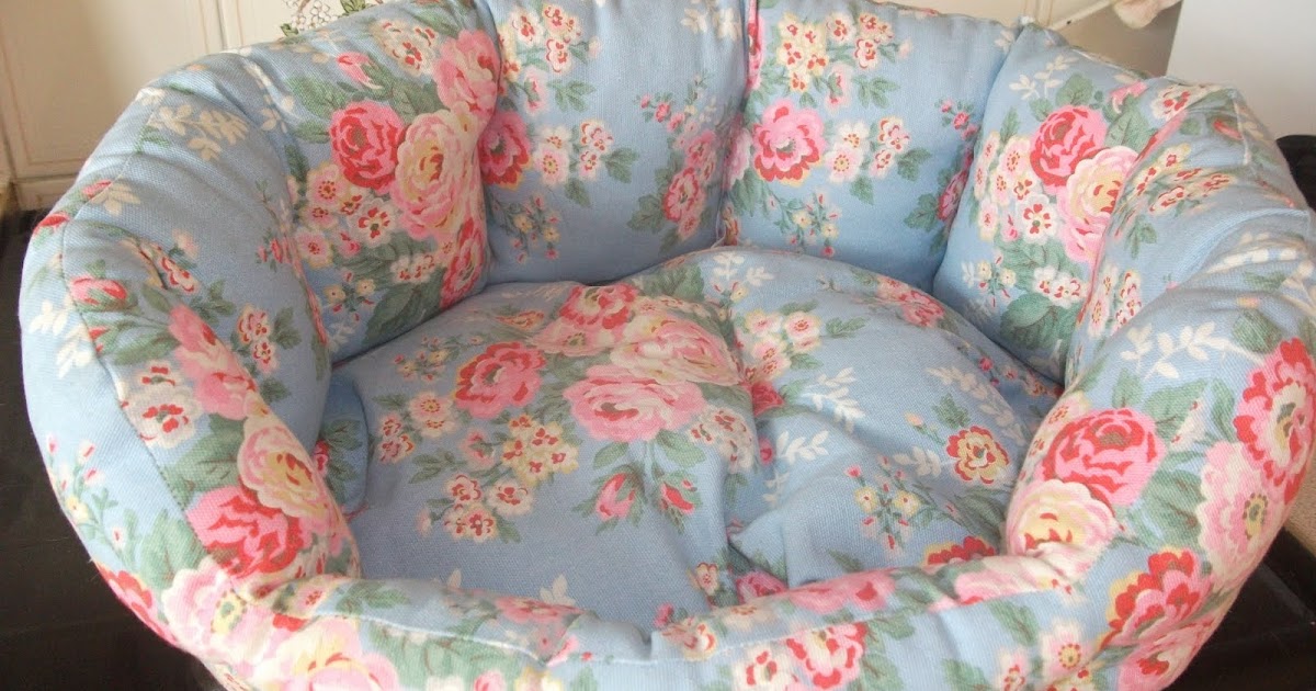 Helen's Colourful Crochet Blankets New Cath Kidston bed for my cats