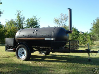 http://4.bp.blogspot.com/_aCbtJj2hGrc/R1HcHPzY81I/AAAAAAAAAWk/TxM5RESp-zE/s400/BBQ%2BSmoker3.jpg
