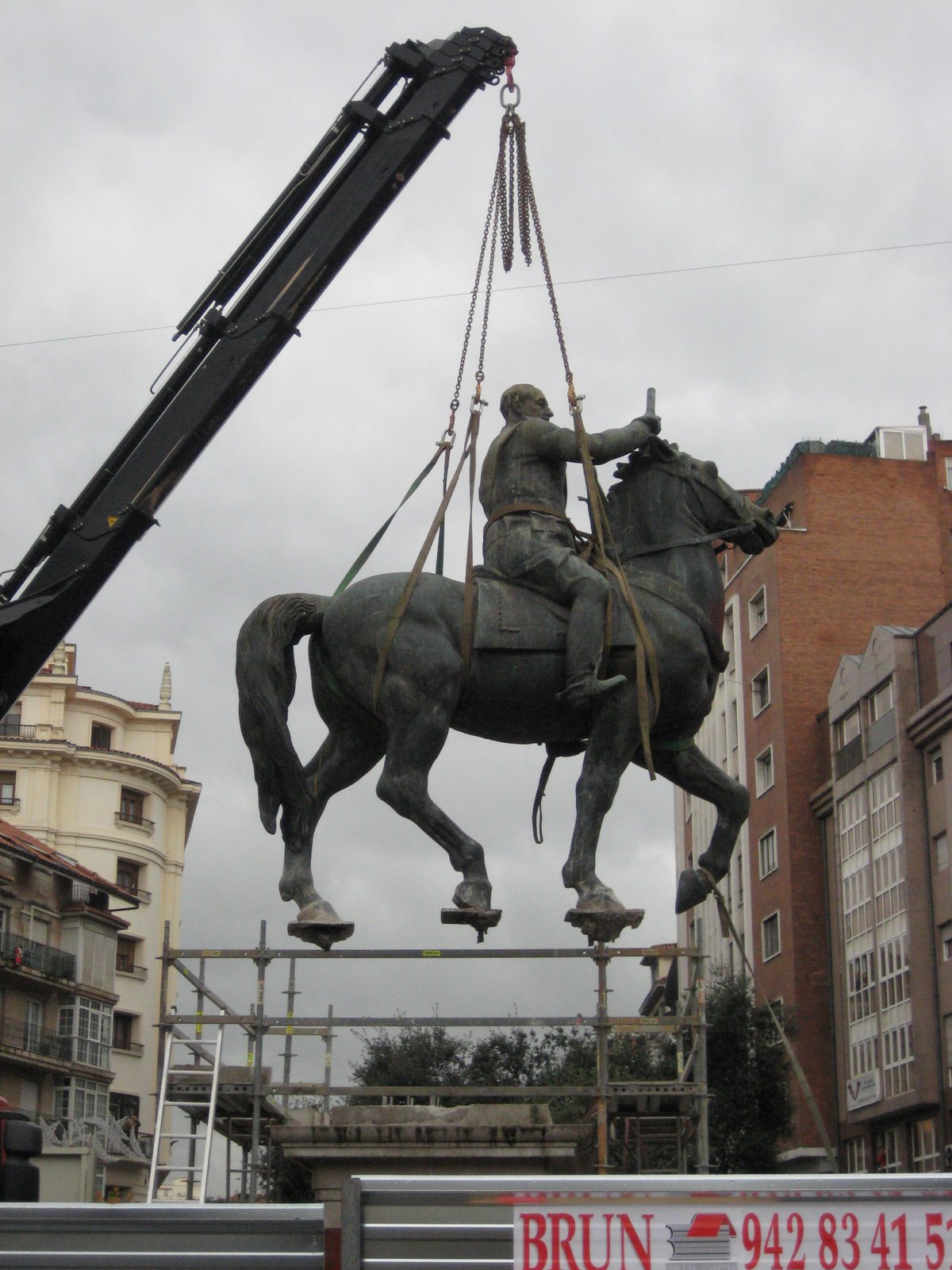 [18.12.08+RETIRADA+FRANCO+022.jpg]