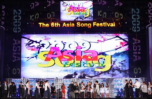 [big+bang+asia+song+festival+2009+pic2.jpg]
