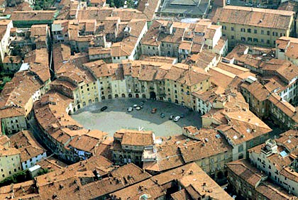 [lucca.jpg]