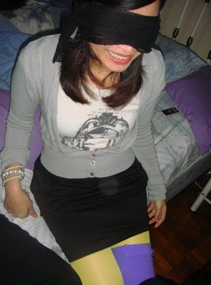http://4.bp.blogspot.com/_aGNJQBDhmOA/Ss2D8zrNUPI/AAAAAAAAApw/CAvULeHPH0g/s400/tutup+mata.jpg