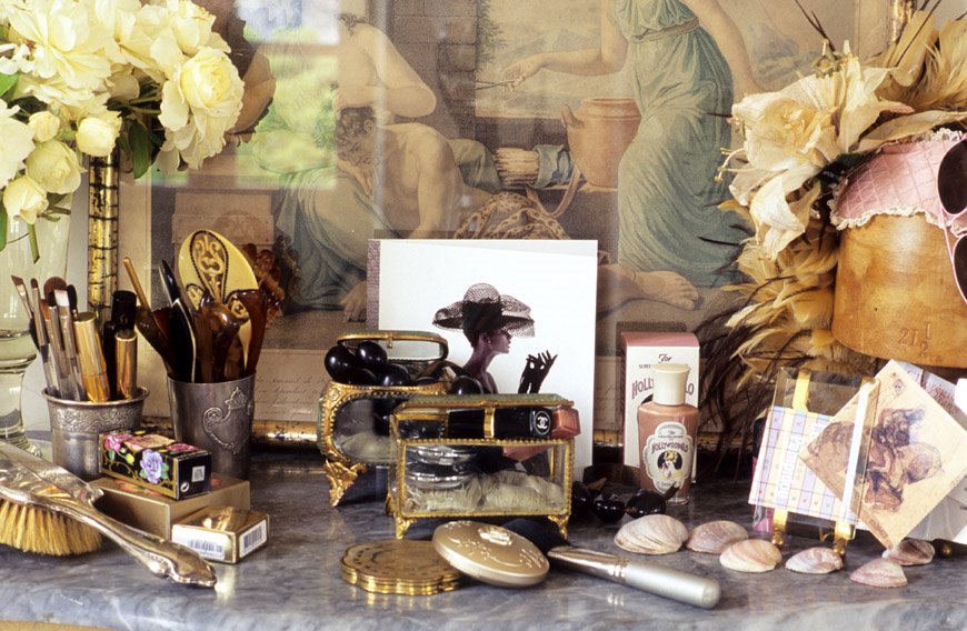 [vicks+dressing+table.jpg]