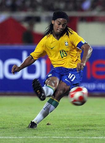 Ronaldo de Assis Moreira (Ronaldinho) (Mega-Post) Ronaldo de Assis Moreira (Ronaldinho) (Mega-Post)