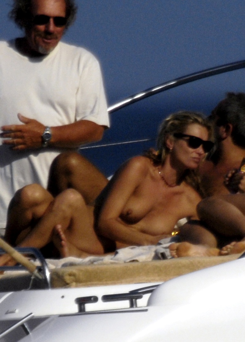 [Kate+Moss+is+Topless+Yet+Again+And+On+Some+Dude's+Yacht+Yet+Again+www.GutterUncensoredPlus.com+kate_moss_topless_04.jpg]