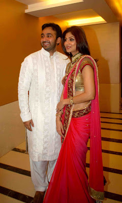 ஷில்பா ஷெட்டி யின் திருமண ஆல்பம்... Shilpa-shetty-wedding-photos+%283%29
