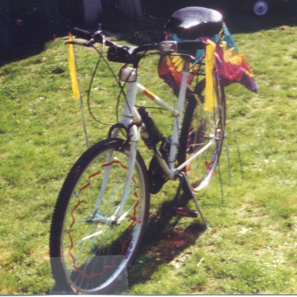 [Freedom's+bicycle.jpg]