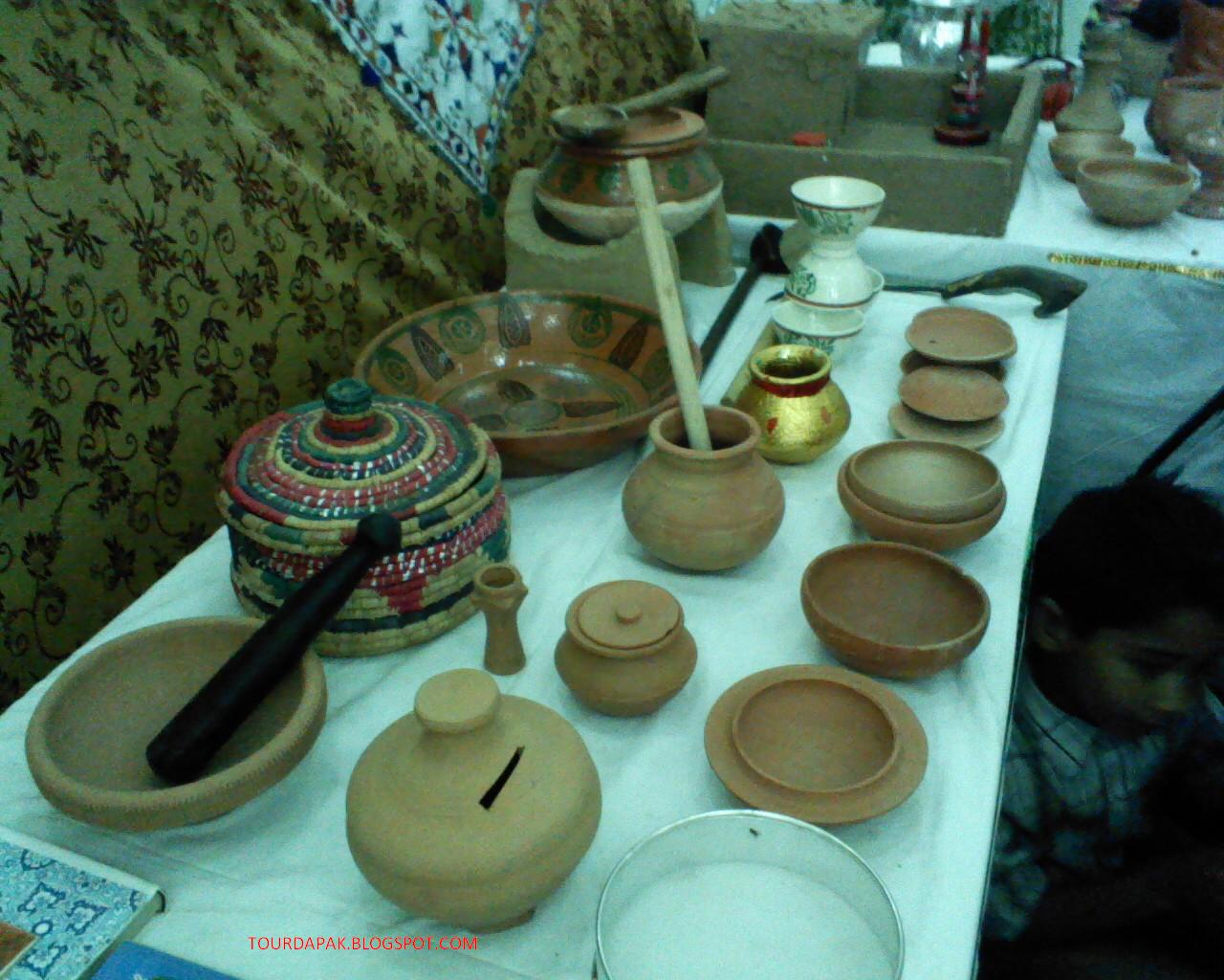 Pakistan Dresses Tour de` PAK HANDICRAFTS