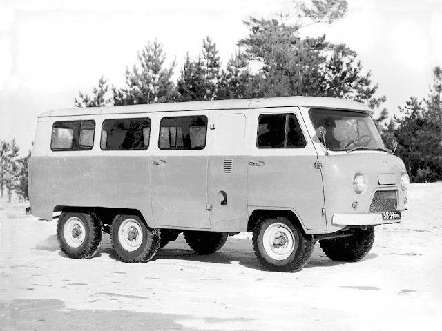 УАЗ-452К - трехосная "буханка"