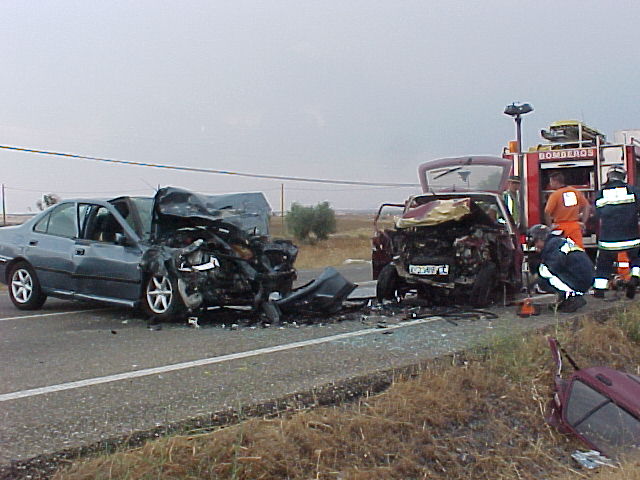 FOTOS DE MUERTOS EN LOS PEORES ACCIDENTES fotos de muertos en los peores accidentes: