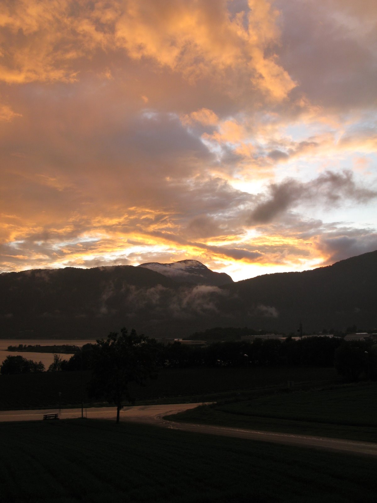 [IMG_6366.JPG]