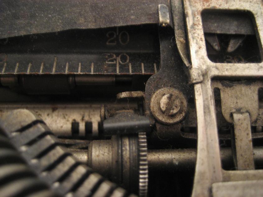 [typewriter6.JPG]