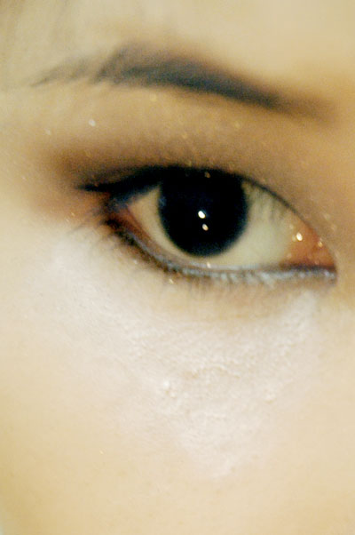 [11_lowerlashes.jpg]