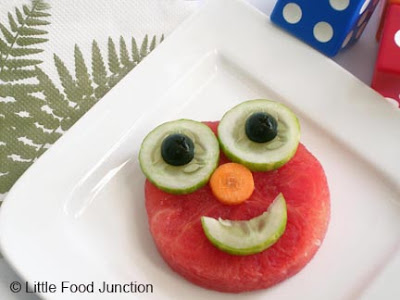 Elmo Coloring on Little Food Junction  Elmo Fruitoon
