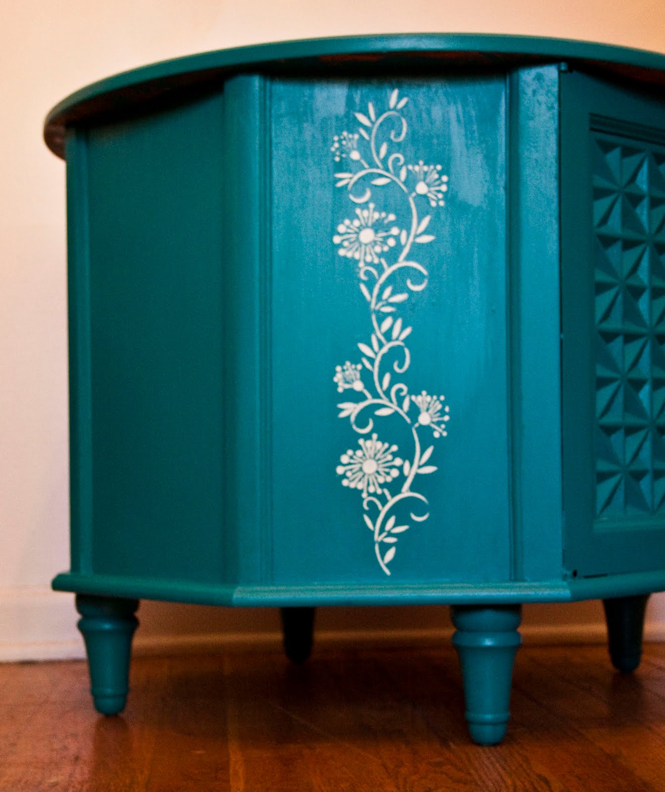 Modernly Shabby Chic Furniture Retro Turquoise End Table