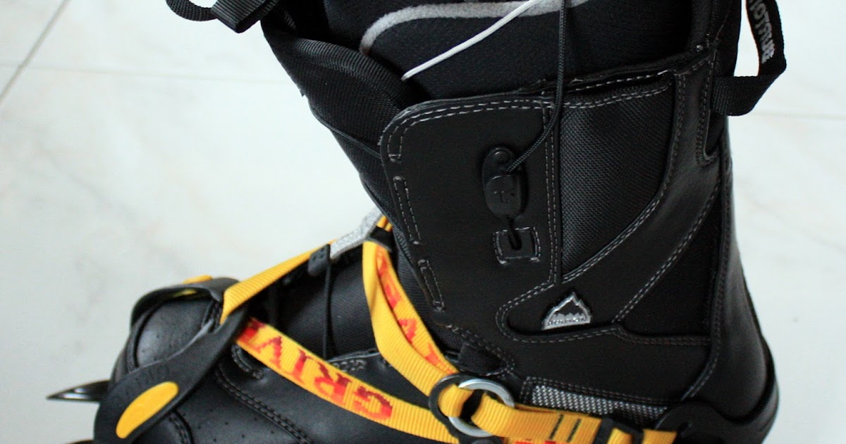 Ale Santuz Crampons on snowboard boots