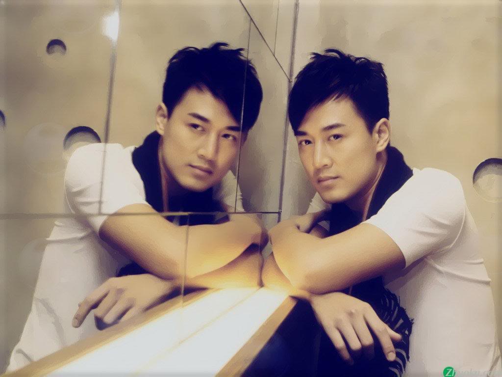 http://4.bp.blogspot.com/_aojgXXP8cA4/TCl4E0Axs7I/AAAAAAAAEsw/dDnqZ5RrjZE/s1600/Raymond_Lam_wallpaper_1.jpg