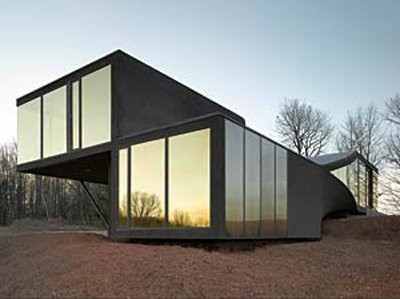 [080212unstudio1.jpg]