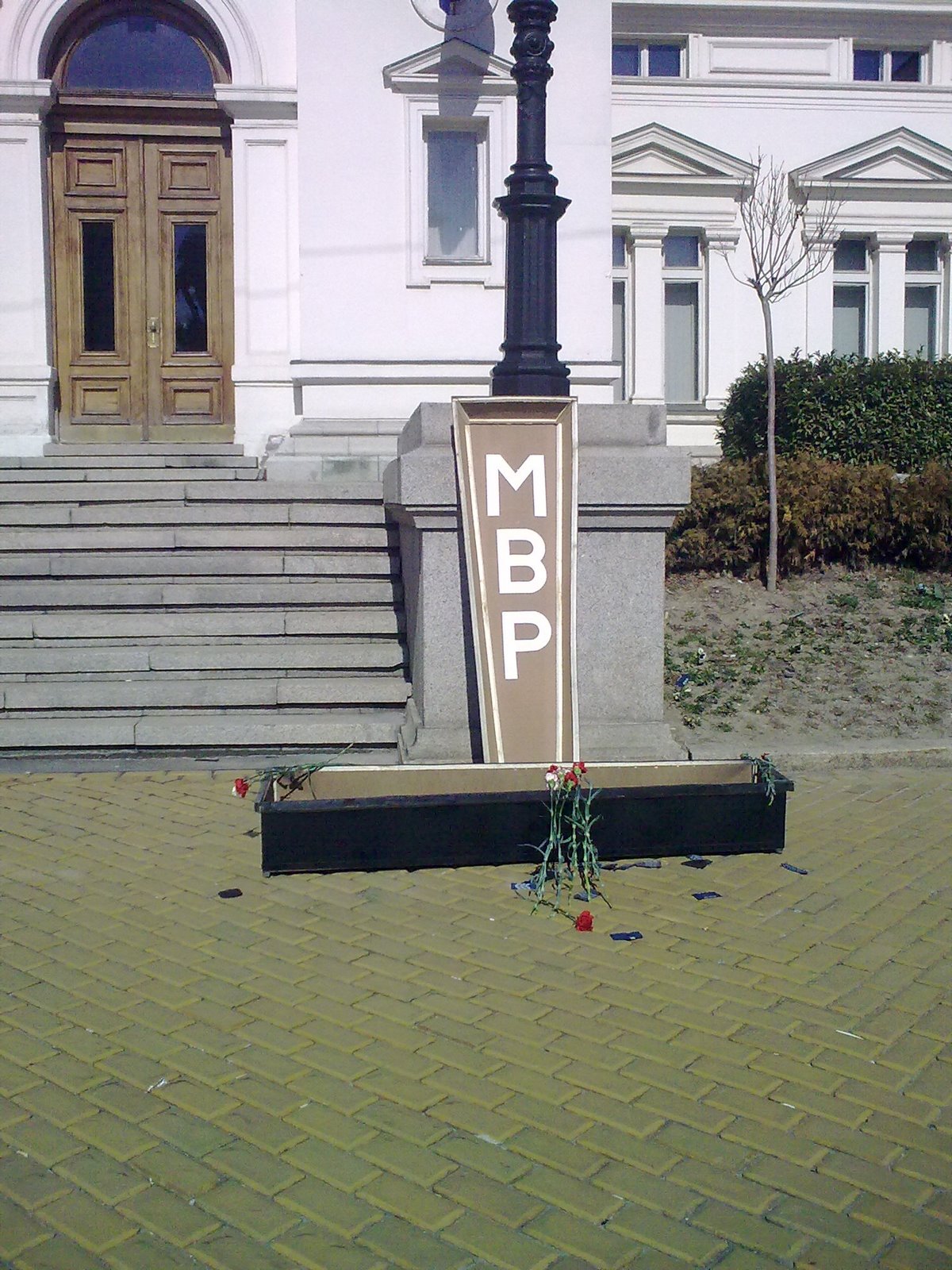 [15032009168-798320.jpg]