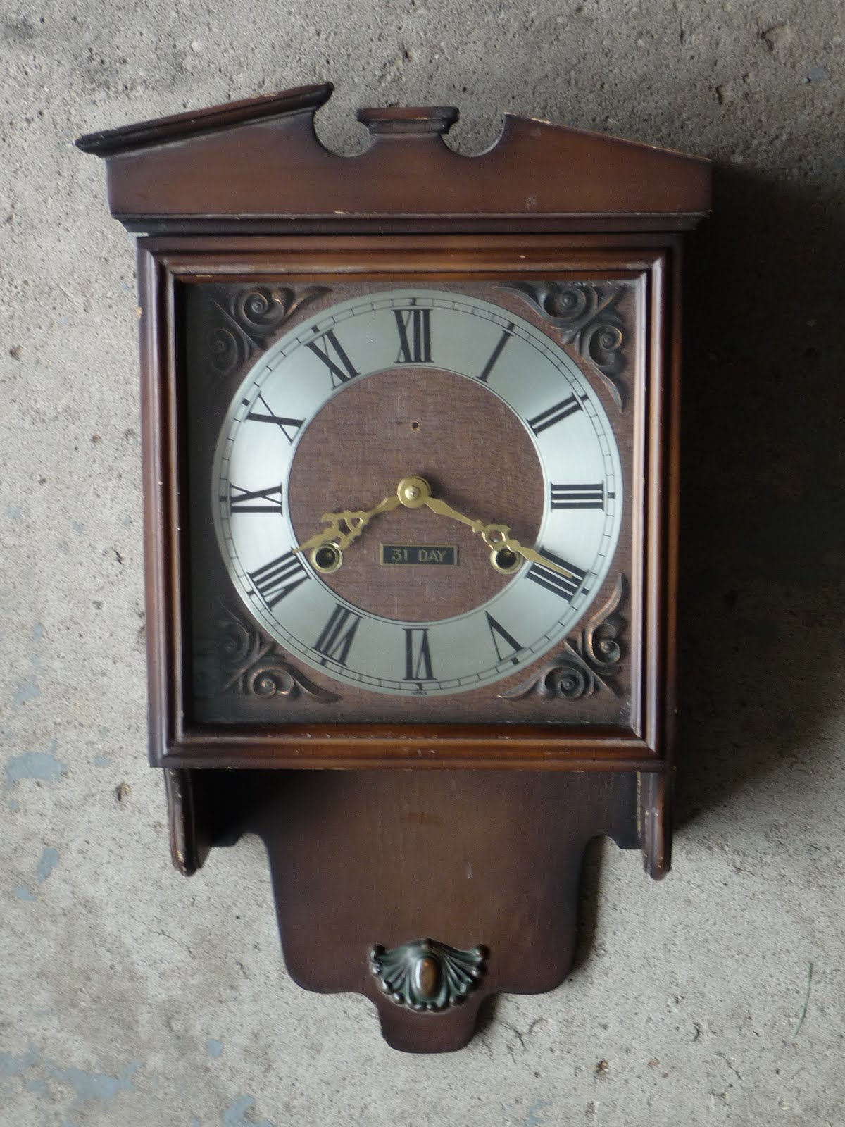 Previously Luved Treasures* Tick . Tock . Tick . Tock...Vintage