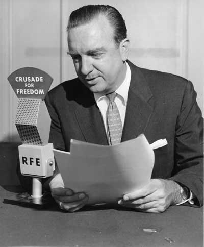 [WalterCronkite[1].jpg]