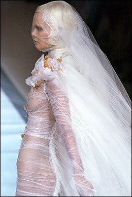 Compilation Of Creative Wedding Dresses 41pics Curious Funny Here Are Some Creative Wedding Dress Designs