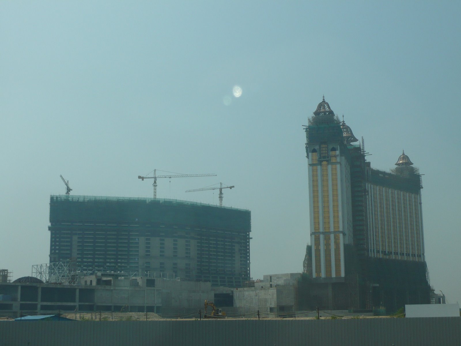 [P1030575.JPG]