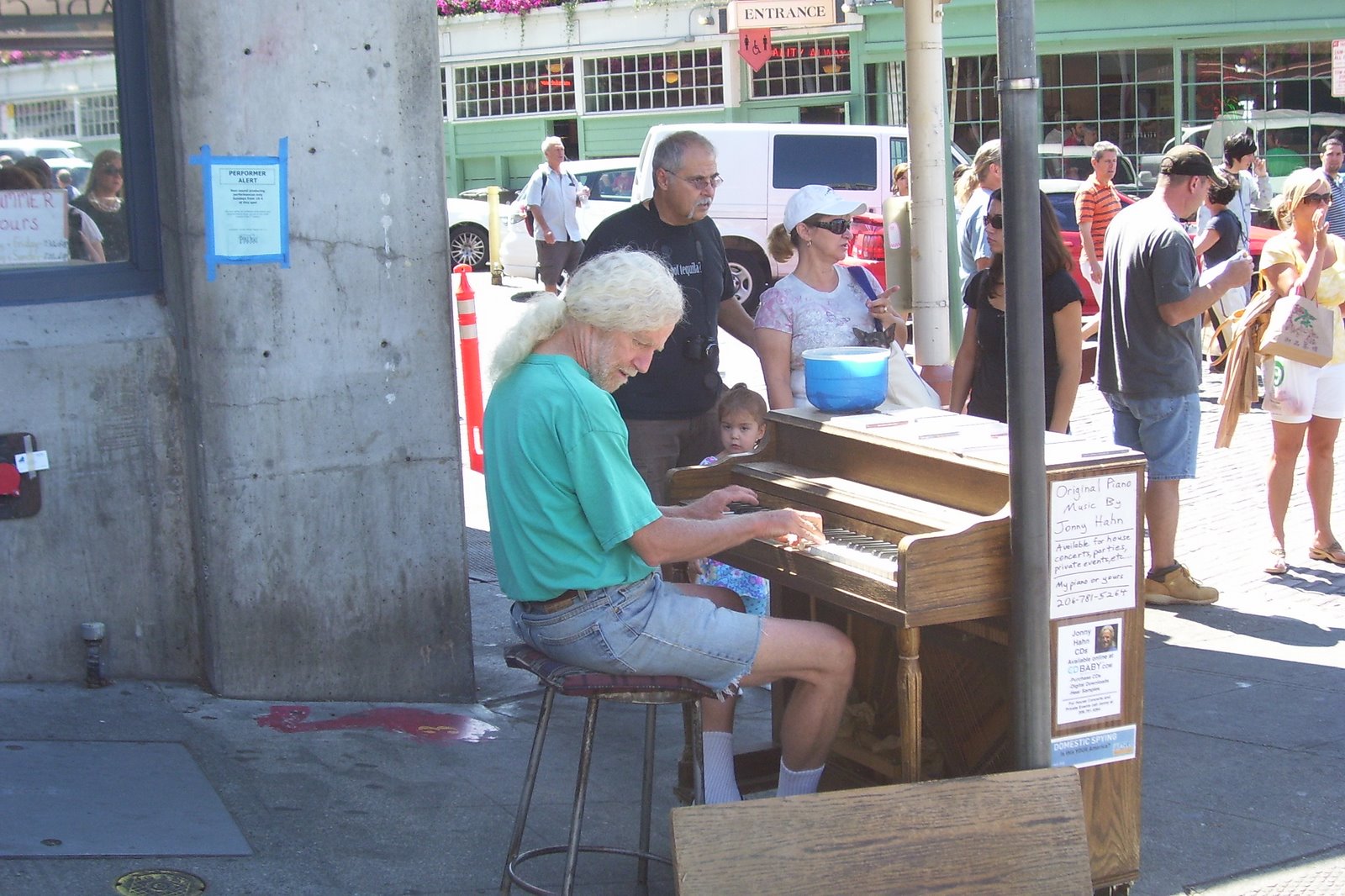 [piano+man.JPG]