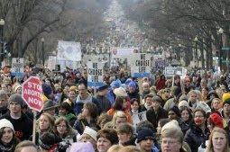 Image of 2010 March for Life used from National Catholic Register-March for Life 2011 Live Blogging page. 