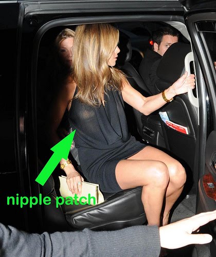Jennifer Aniston-nude-Wardrobe malfunction - 1.