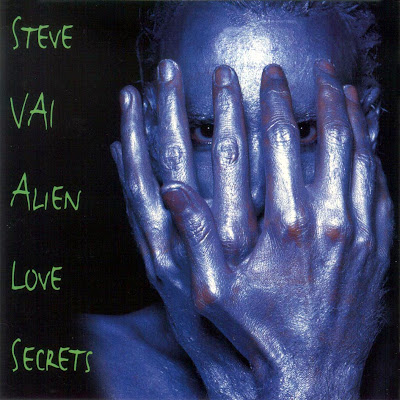 4.bp.blogspot.com/_b3bCjnVnXo4/R6JREx9IzDI/AAAAAAAABOo/ia6OFmogXgg/s400/steve_vai_-_alien_love_secrets-front.jpg