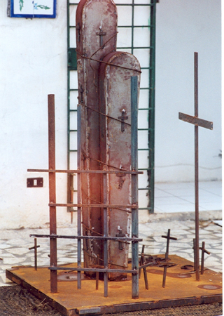 [Sculpture.jpg]