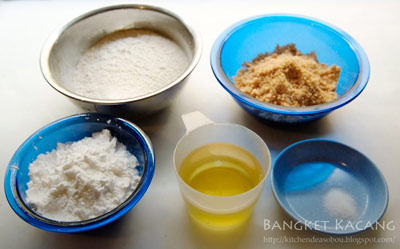 750 gr Terigu, sangrai (aku pake 125 gr)