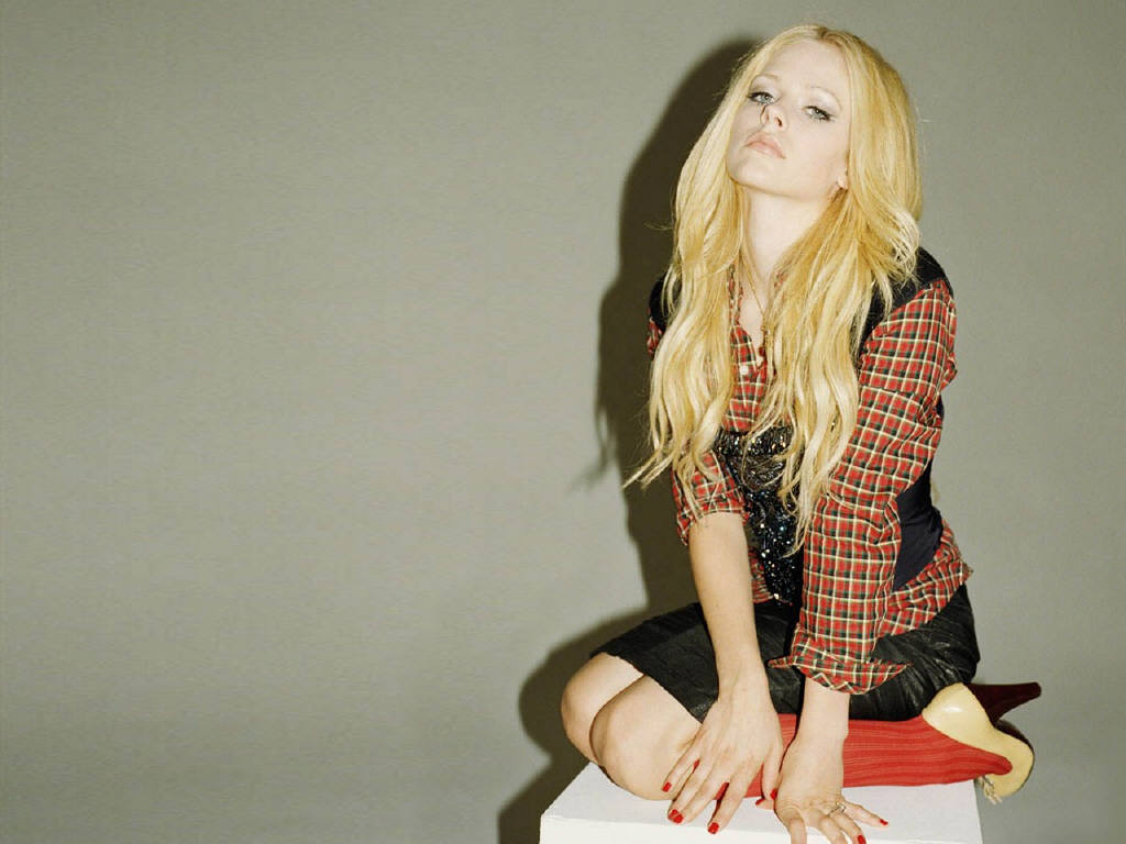 [avril_lavigne_67-1024.jpg]