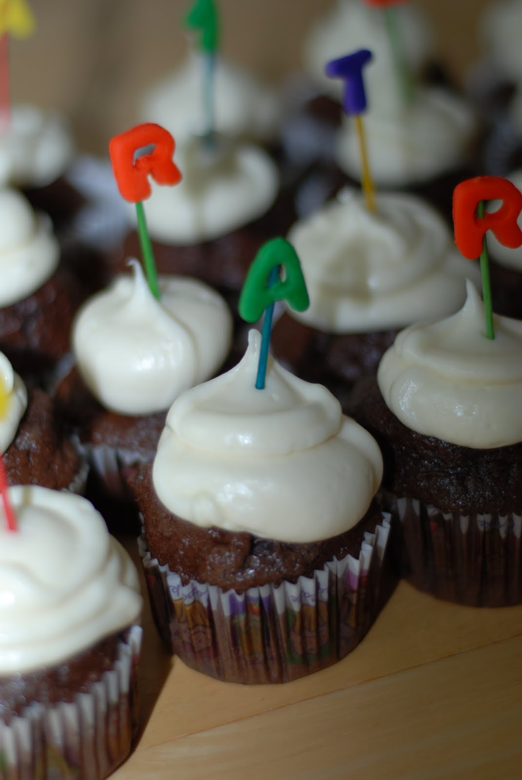 PhDcupcaker Birthday Cake Gone Bad... Cupcakes to the Rescue