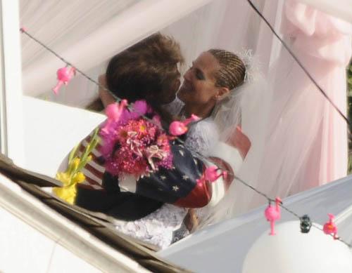 Heidi Klum amp; Seal Renew Wedding Vows heidi klum seal renew wedding vows. Heidi Klum amp; Seal Renew Wedding Vows