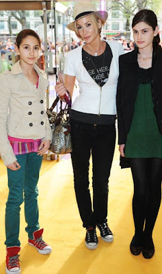 Lisa Butcher and daughters