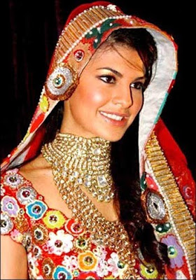 Hollywood hotties looking Sexy in saree - Pictures here