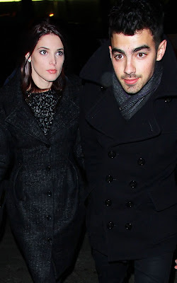 Joe Jonas and Ashley Greene on Big Apple Lovin'