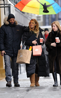 Blake Lively Shopping on Blake Lively Shopping In Between Work On  Gossip Girl