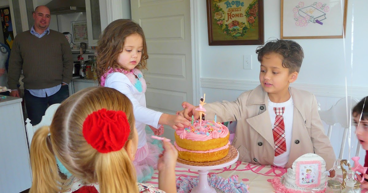 www.silverspoonscraps.com: Miss Priya turns 4 with a vintage ballerina